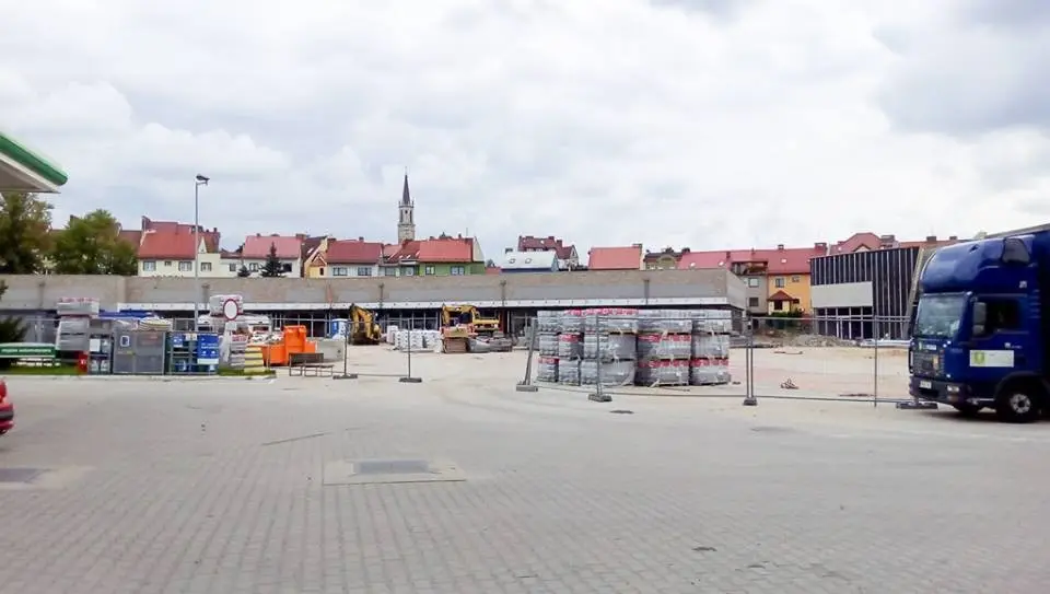 Budowa parku handlowego na dworcu PKS
