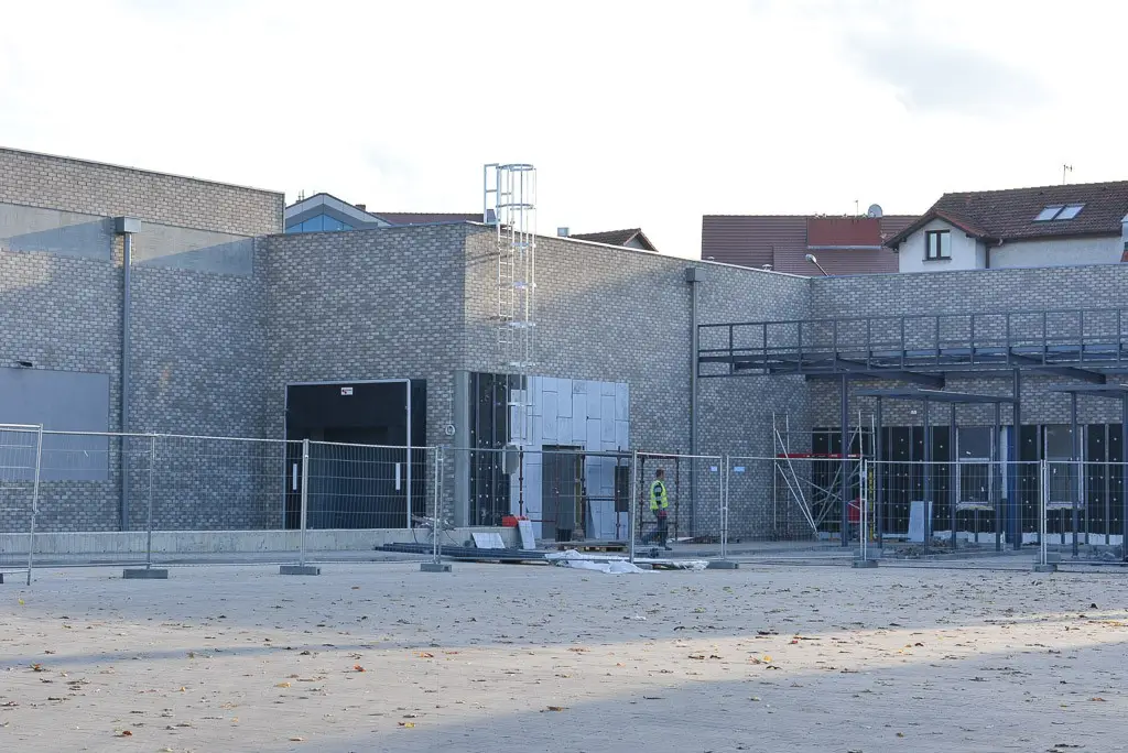Budowa galerii przy ulicy Wesołej w Bolesławcu
