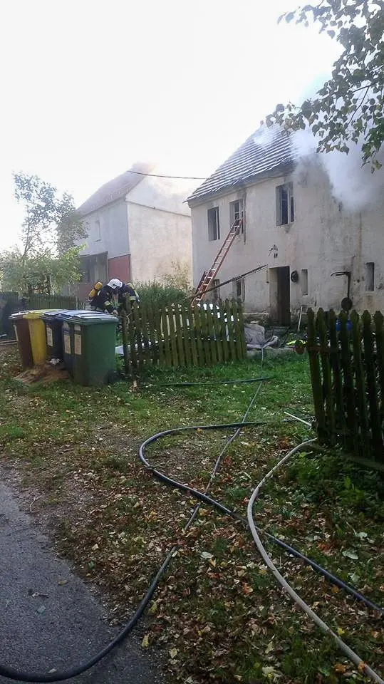 Pożar w Jurkowie – zdjęcia druhów z Raciborowic i Warty Bolesławieckiej