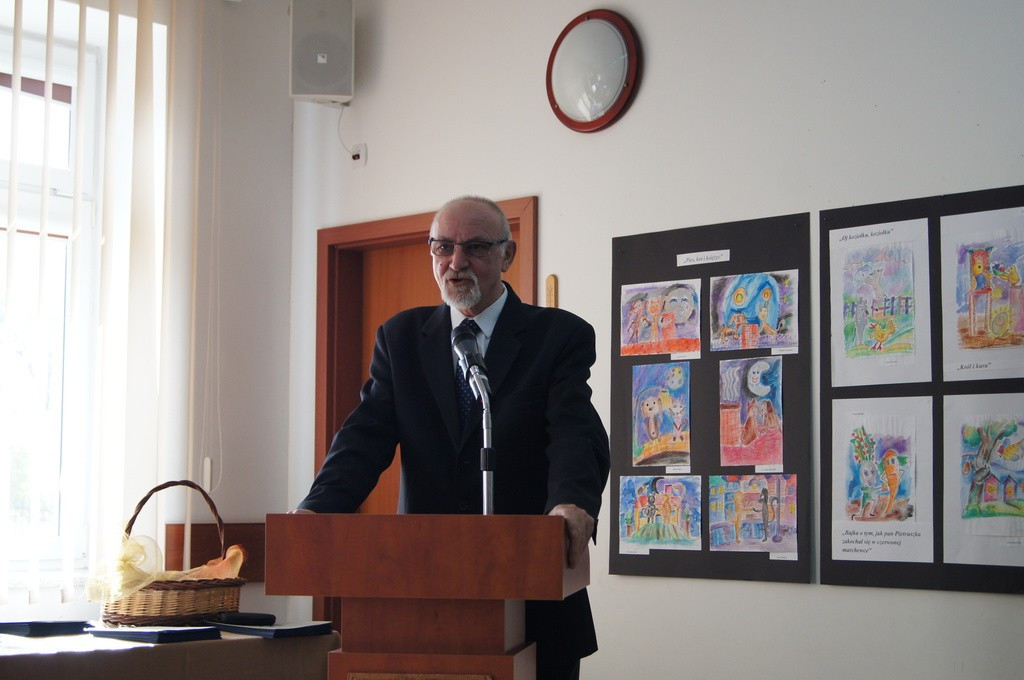 Nauczyciele i dyrektorzy szkół z Gminy Bolesławiec uhonorowani