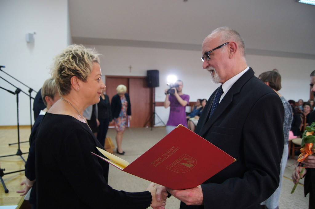 Nauczyciele i dyrektorzy szkół z Gminy Bolesławiec uhonorowani