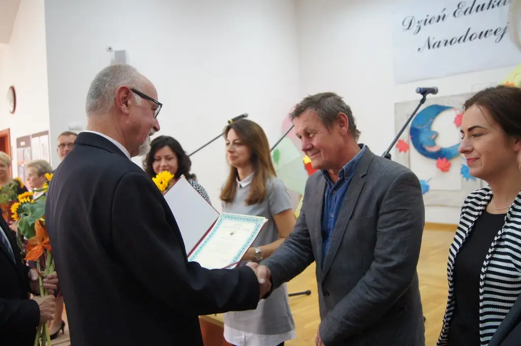 Nauczyciele i dyrektorzy szkół z Gminy Bolesławiec uhonorowani