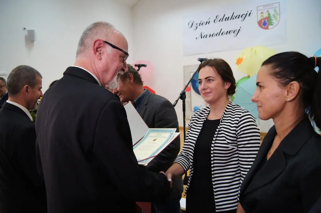 Nauczyciele i dyrektorzy szkół z Gminy Bolesławiec uhonorowani