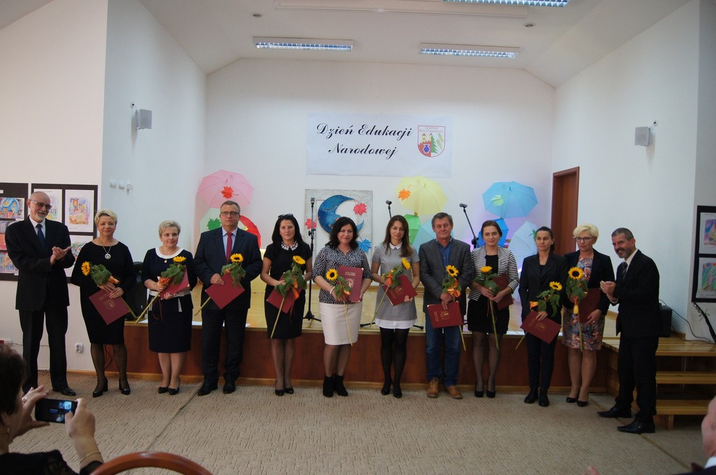 Nauczyciele i dyrektorzy szkół z Gminy Bolesławiec uhonorowani