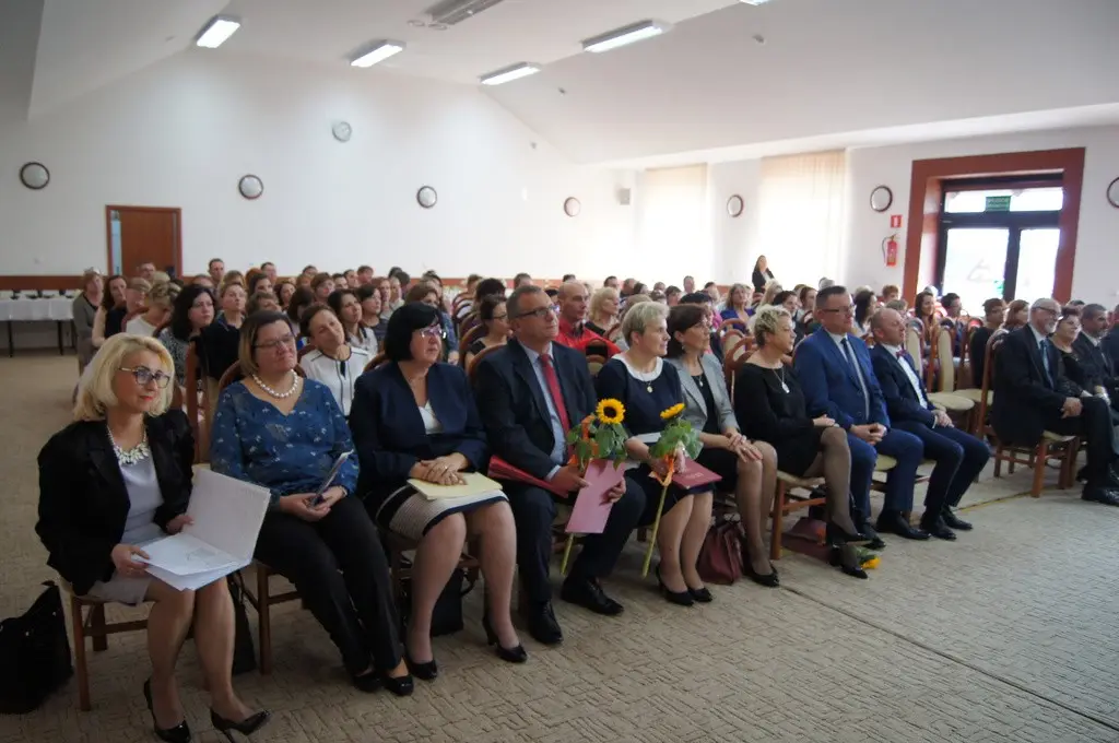 Nauczyciele i dyrektorzy szkół z Gminy Bolesławiec uhonorowani