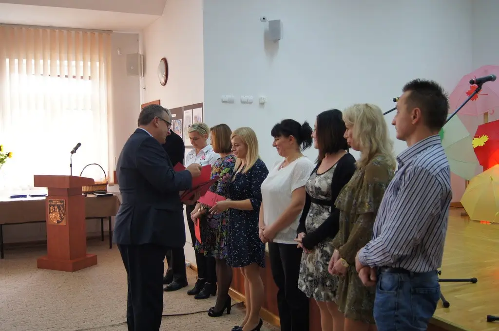 Nauczyciele i dyrektorzy szkół z Gminy Bolesławiec uhonorowani