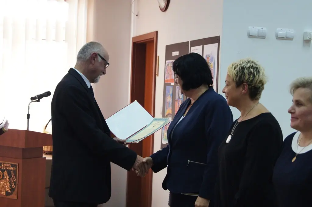 Nauczyciele i dyrektorzy szkół z Gminy Bolesławiec uhonorowani