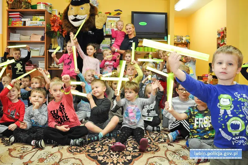 Bezpieczniej z Komisarzem Lwem