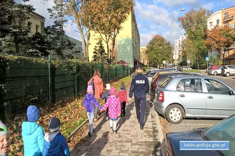 Bezpieczniej z Komisarzem Lwem