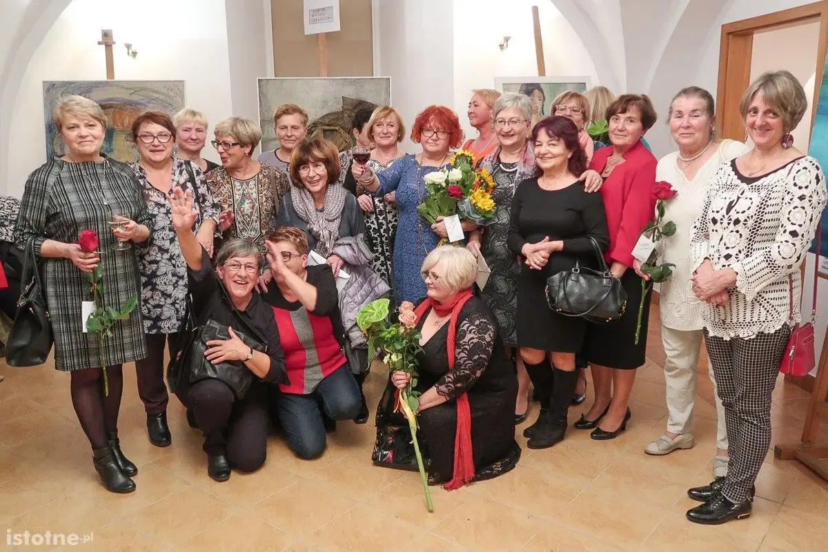 Uczestnicy wystawy prac Jolanty Ajlikow-Czarneckiej
