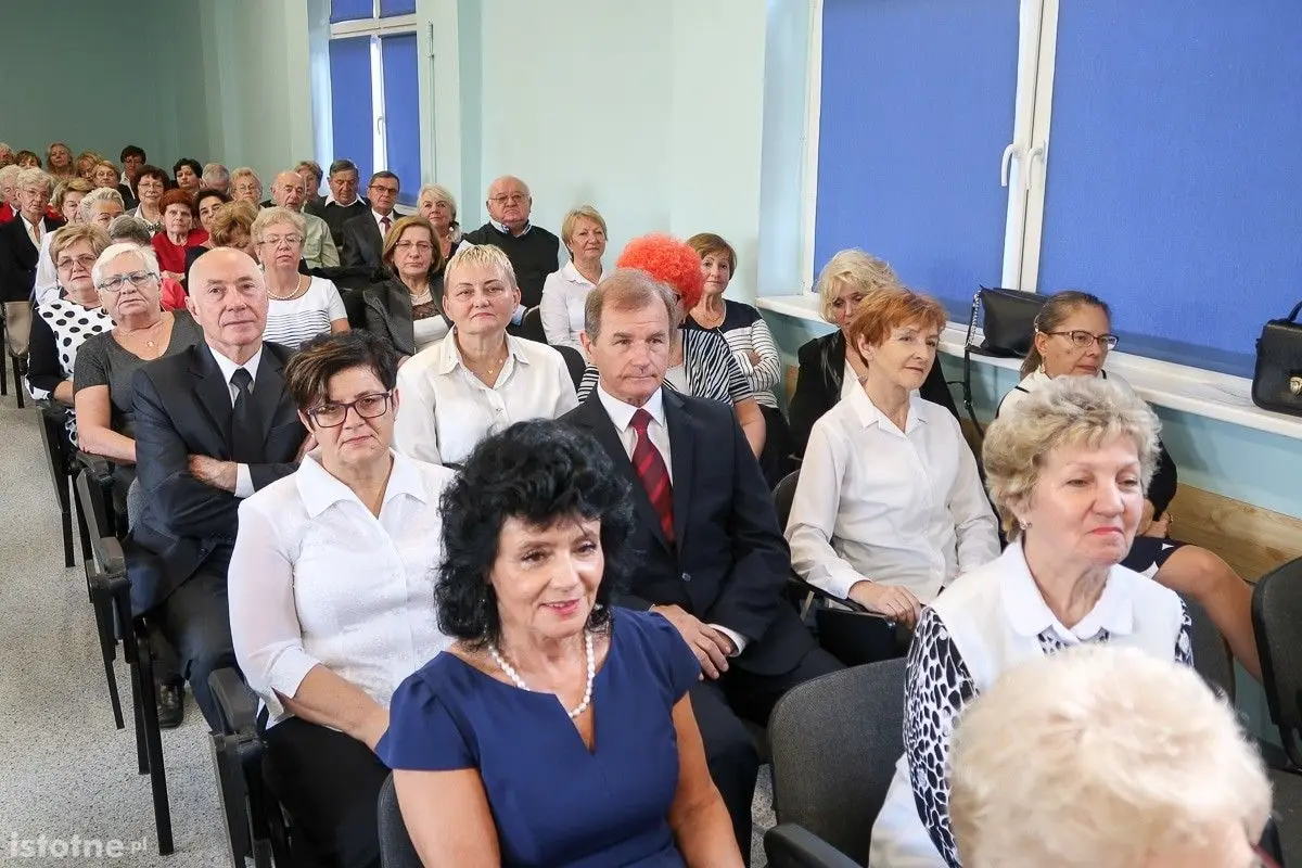 Uroczyste rozpoczęcie roku w Uniwersytecie Trzeciego Wieku w Bolesławcu