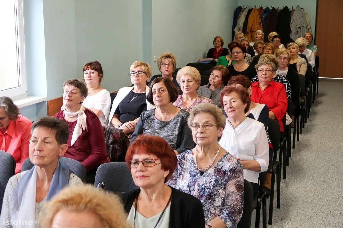 Uroczyste rozpoczęcie roku w Uniwersytecie Trzeciego Wieku w Bolesławcu
