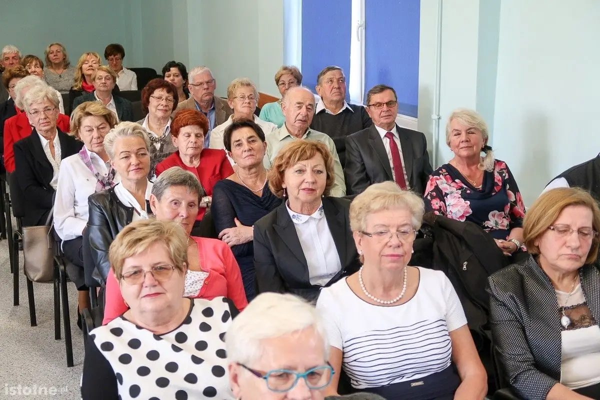 Uroczyste rozpoczęcie roku w Uniwersytecie Trzeciego Wieku w Bolesławcu