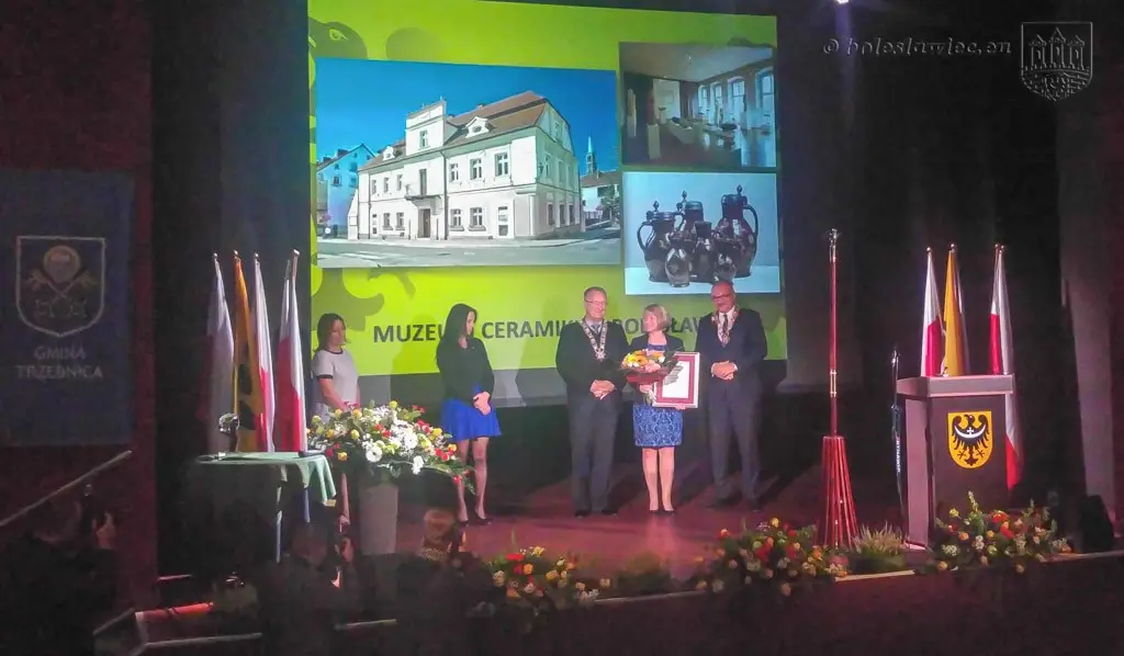 Muzeum Ceramiki, Cech Rzemiosł Różnych i Małej Przedsiębiorczości oraz Krystyna Gay-Kutschenreiter docenieni przed Urząd Marszałkowski Województwa Dolnośląskiego