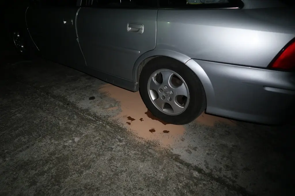 Uszkodzone pojazdy na parkingu przy ul. Kościuszki