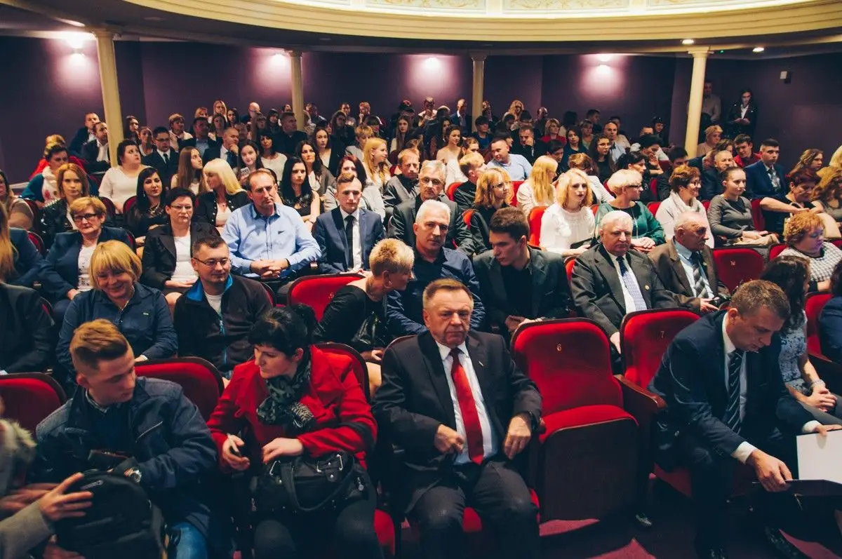 Gala wręczenia stypendiów najlepszym uczniom z powiatu bolesławieckiego