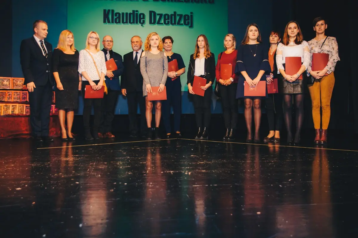 Gala wręczenia stypendiów najlepszym uczniom z powiatu bolesławieckiego
