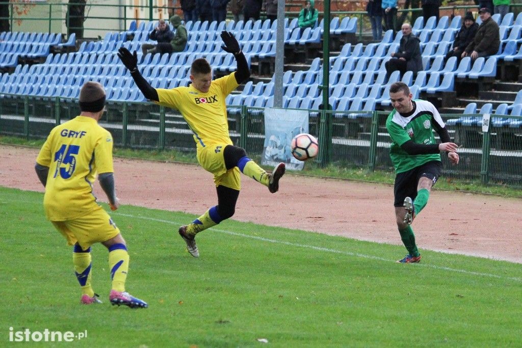 BKS: trzy punkty pojechały do Gryfowa