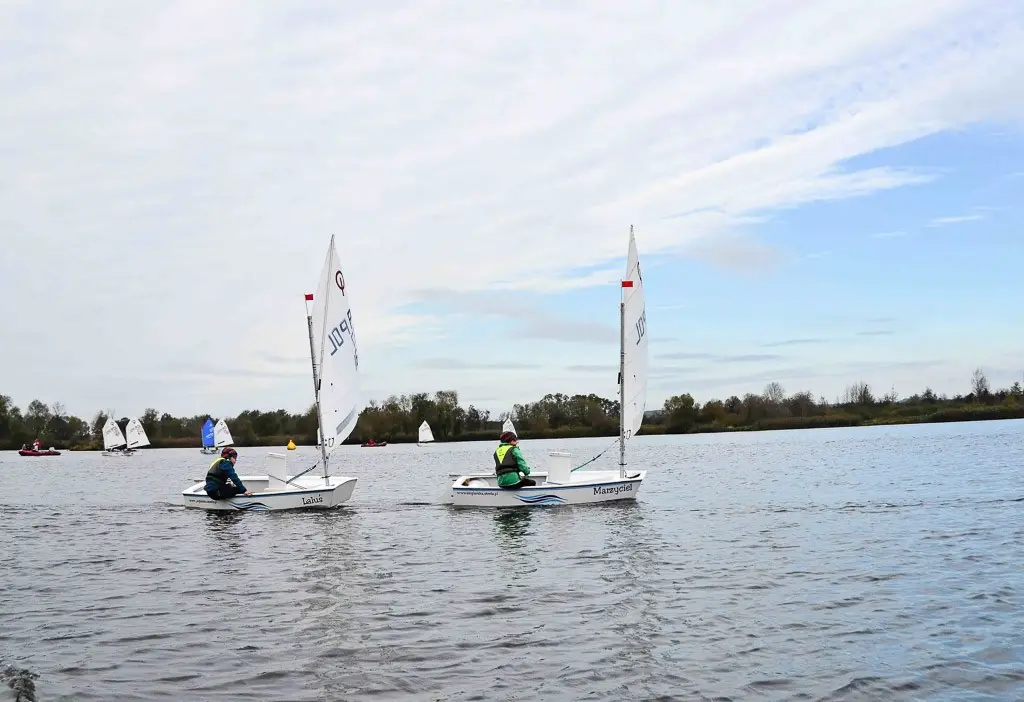 Regaty Błękitna Wstęga Odry z udziałem żeglarzy ze szkółki Sail Swim