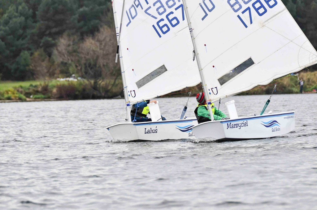 Regaty Błękitna Wstęga Odry z udziałem żeglarzy ze szkółki Sail Swim