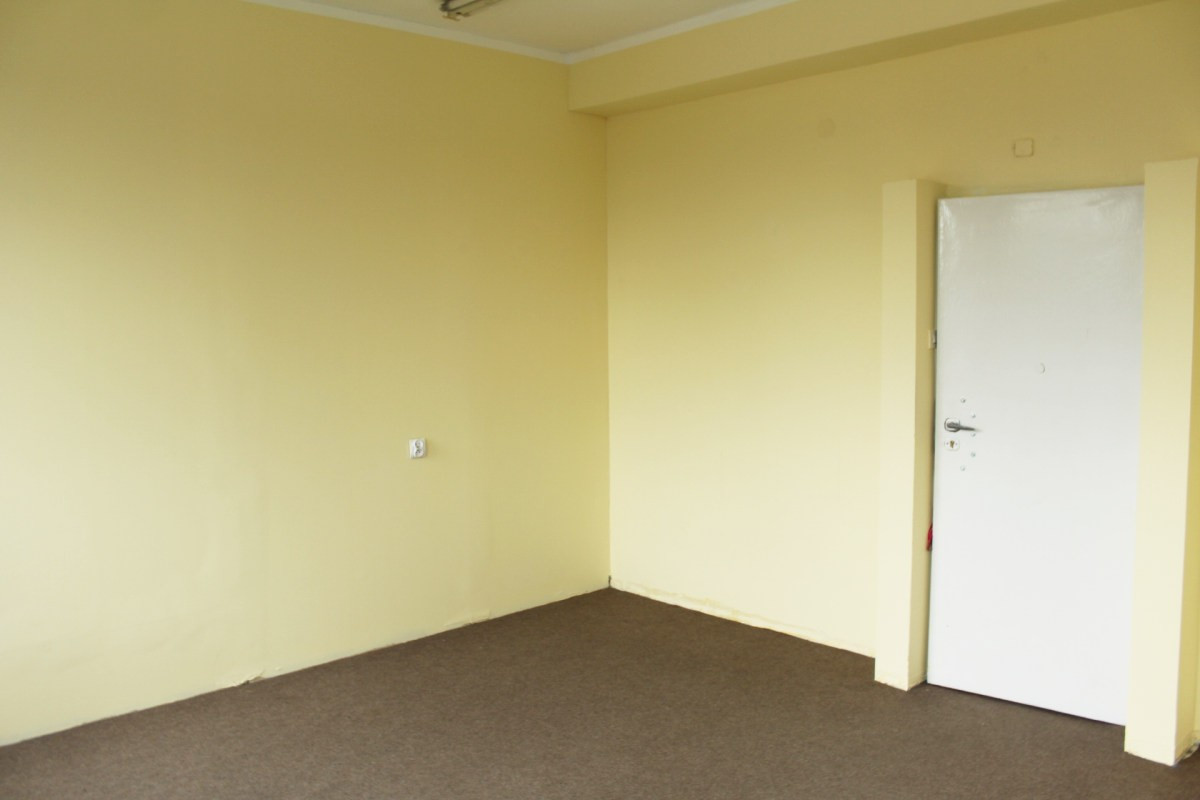 PKS Bolesławiec wynajmie: halę, plac i pomieszczenia biurowe