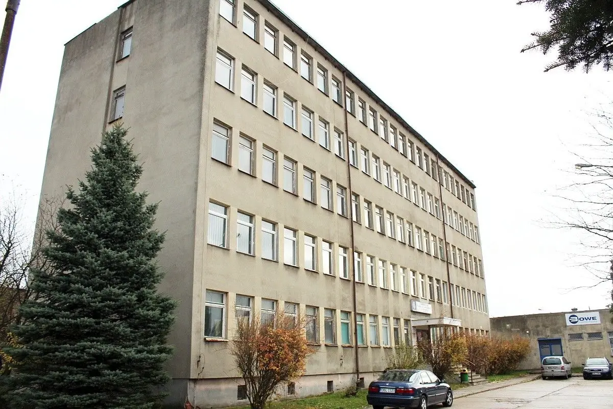PKS Bolesławiec wynajmie: halę, plac i pomieszczenia biurowe