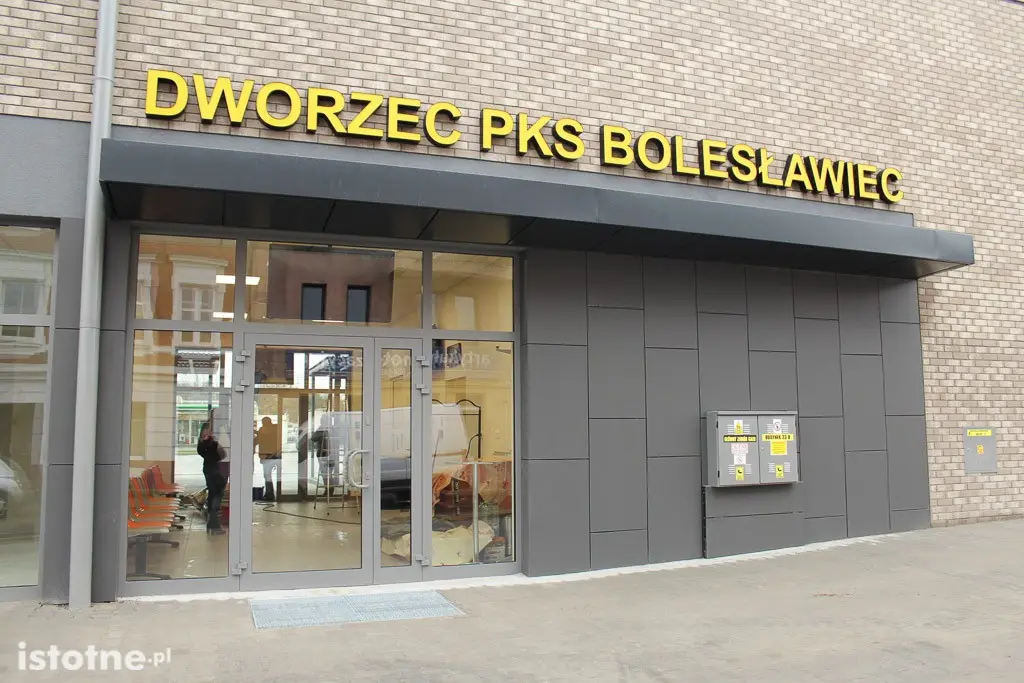 Ostatnie przygotowania do otwarcia dworca PKS