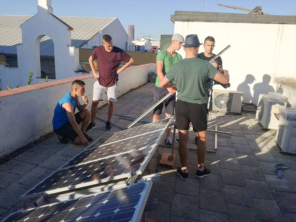 32 uczniów „Elektronika” na praktykach w Sewilli