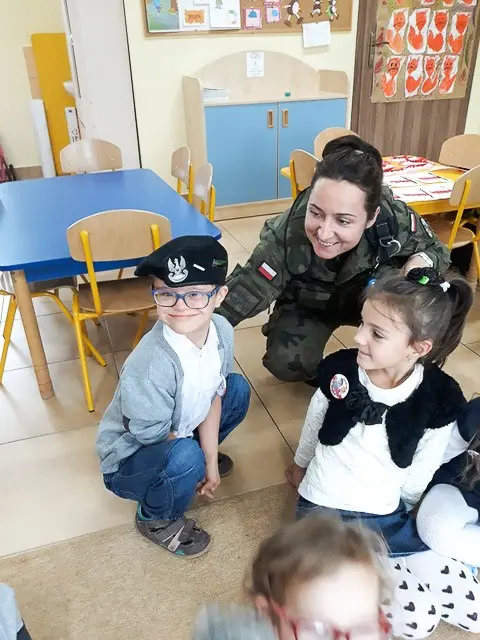 Żołnierze w Akademii Rozwoju w Tomaszowie