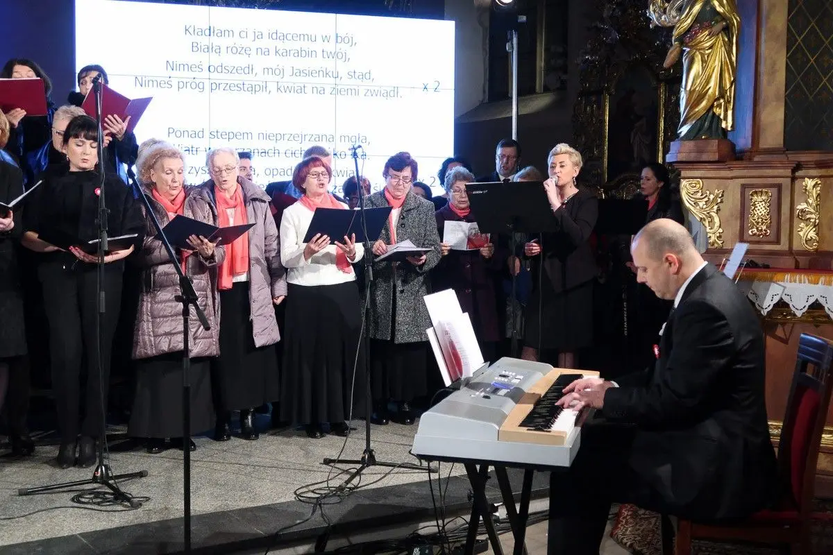 Koncert pieśni patriotycznych w Bazylice w Bolesławcu