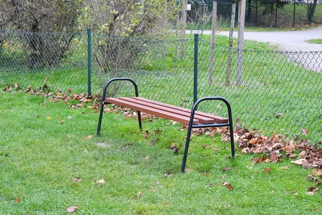 Za mało ławek i niewygodnie na placu zabaw przy Łukasiewicza?