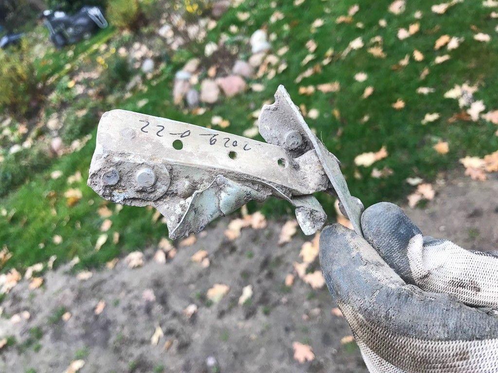 Mieszkańcy nadal znajdują szczątki sowieckiego samolotu