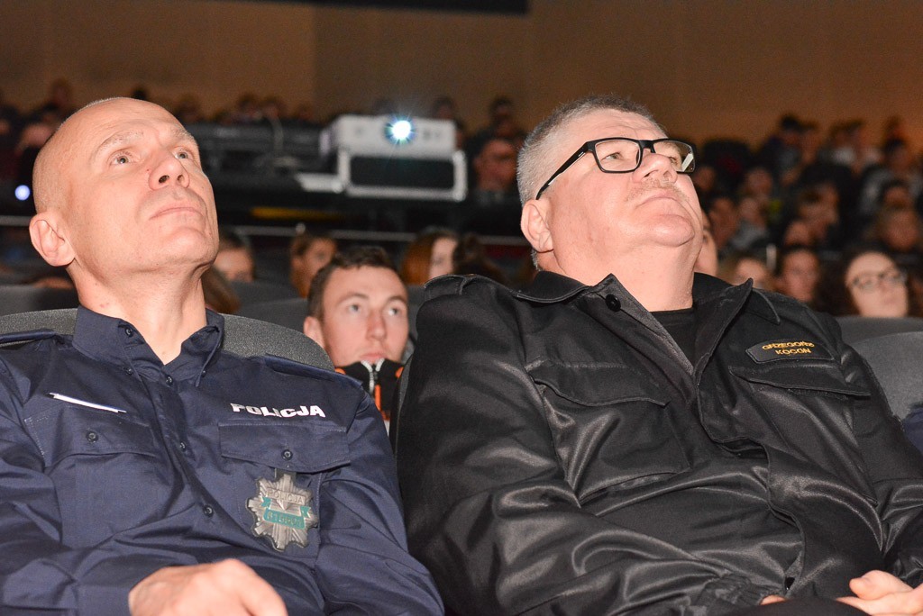 Debata o bezpieczeństwie w kinie Forum BOK – MCC i pokaz działania straży pożarnej na pl. Piłsudskiego w Bolesławcu