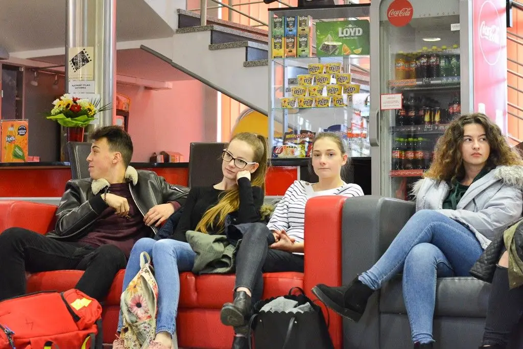 Debata o bezpieczeństwie w kinie Forum BOK – MCC i pokaz działania straży pożarnej na pl. Piłsudskiego w Bolesławcu