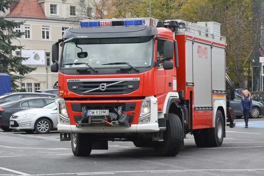 Debata o bezpieczeństwie w kinie Forum BOK – MCC i pokaz działania straży pożarnej na pl. Piłsudskiego w Bolesławcu