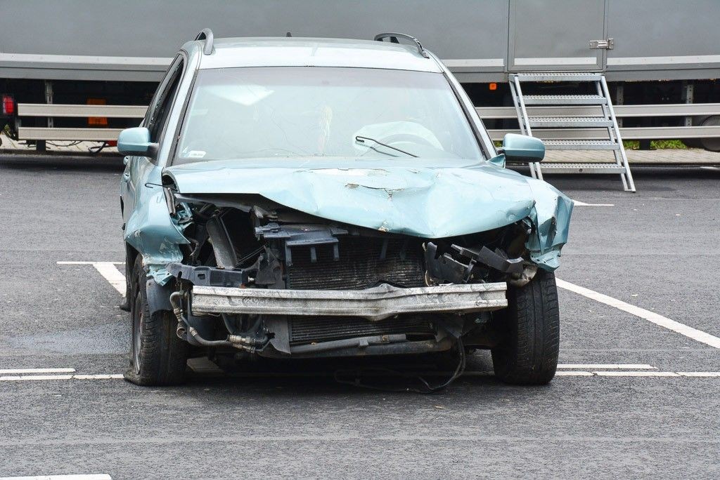 Debata o bezpieczeństwie w kinie Forum BOK – MCC i pokaz działania straży pożarnej na pl. Piłsudskiego w Bolesławcu