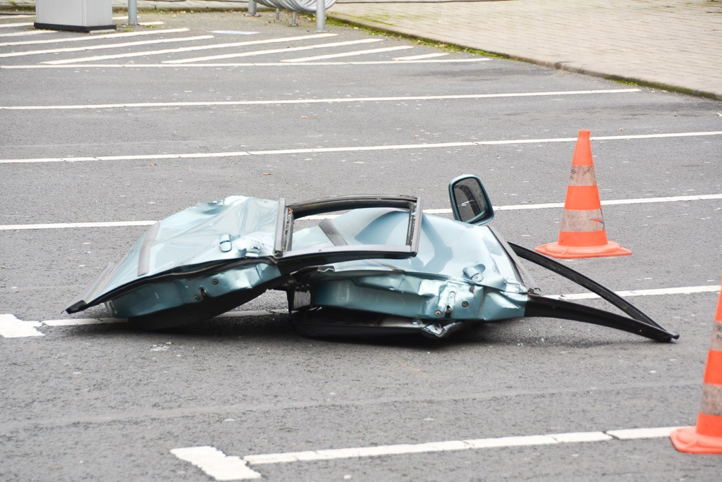 Debata o bezpieczeństwie w kinie Forum BOK – MCC i pokaz działania straży pożarnej na pl. Piłsudskiego w Bolesławcu