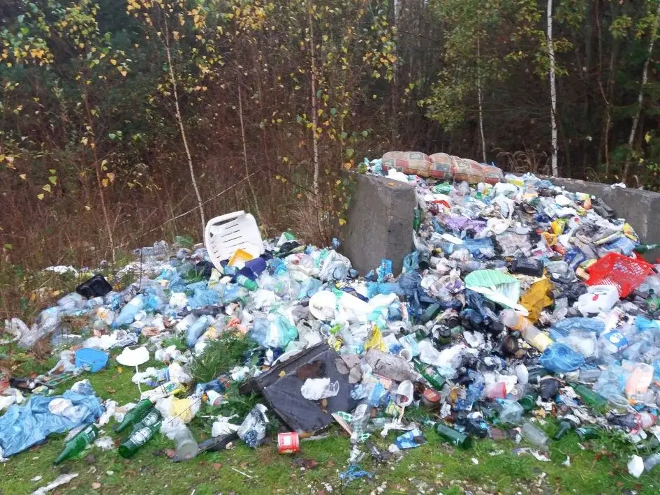 Wędkarze posprzątali w Trzebieniu Małym