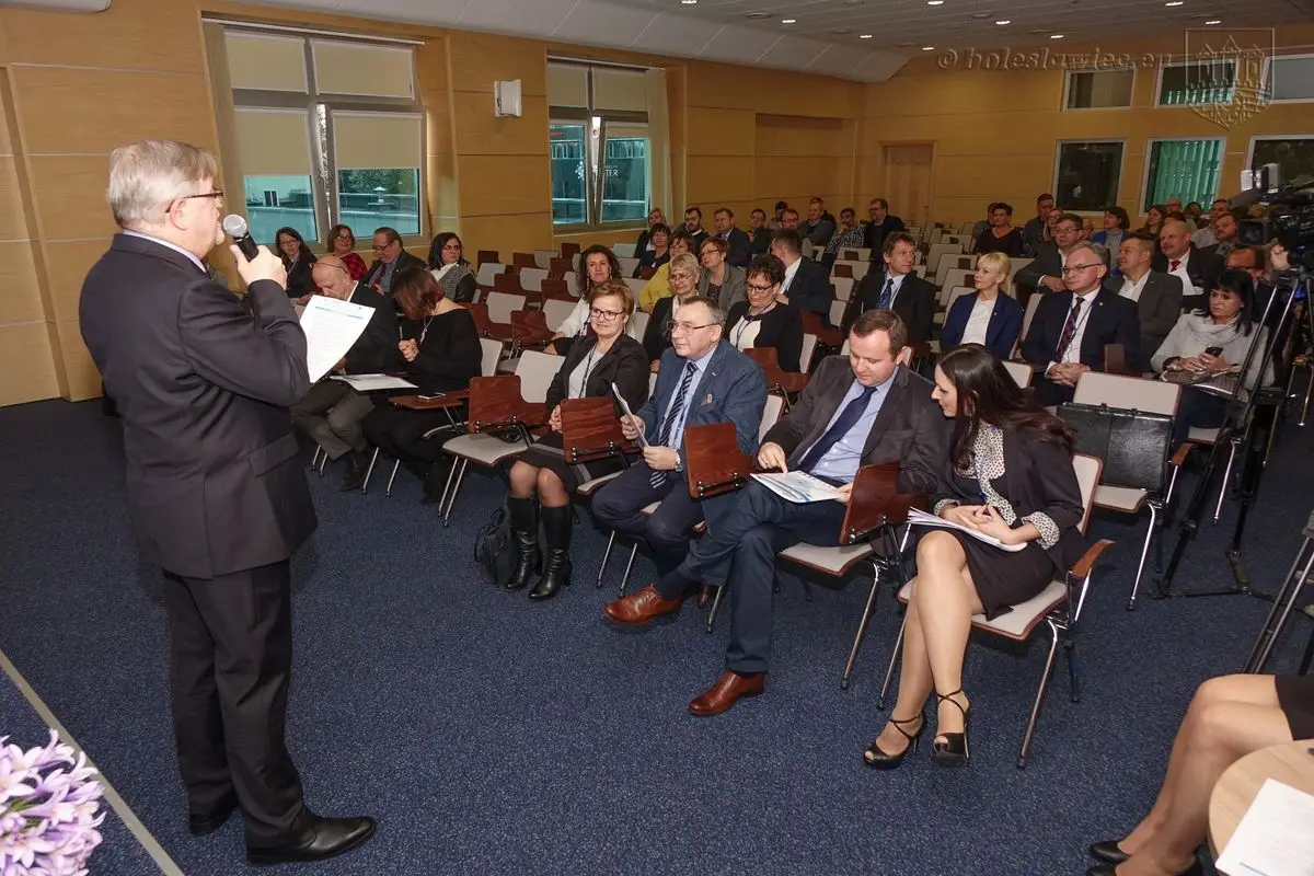 E-usługi, czyli sprawniej działające urzędy w naszej części województwa