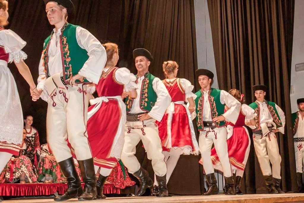 Polish Community from German Zwickau Hosted the Mały Bolesławiec Song and Dance Ensemble