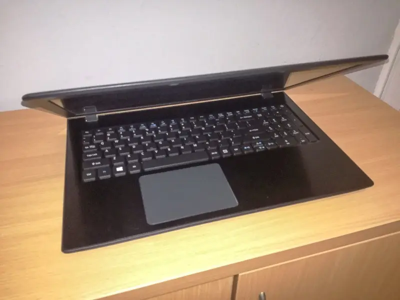 Ukradł laptop i dał go znajomemu, żeby... uregulować długi