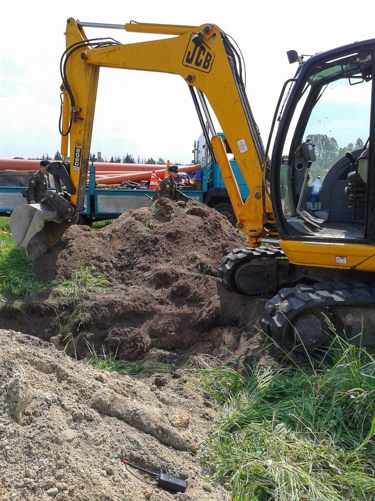 Osiecznica: koparka wykopała pocisk artyleryjski
