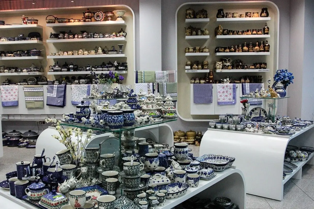 Punkt Informacji Turystycznej i Kulturalnej ze sklepem ceramicznym BOK-MCC