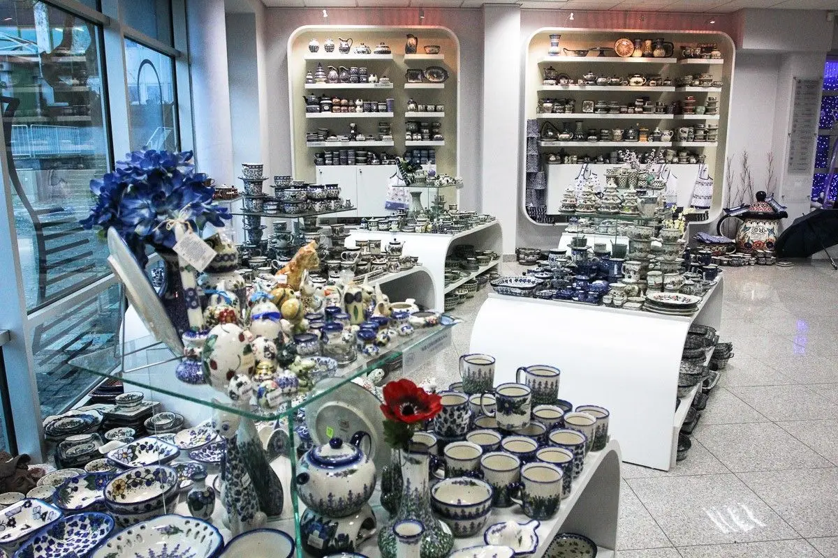 Punkt Informacji Turystycznej i Kulturalnej ze sklepem ceramicznym BOK-MCC
