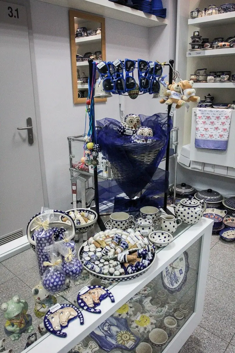 Punkt Informacji Turystycznej i Kulturalnej ze sklepem ceramicznym BOK-MCC