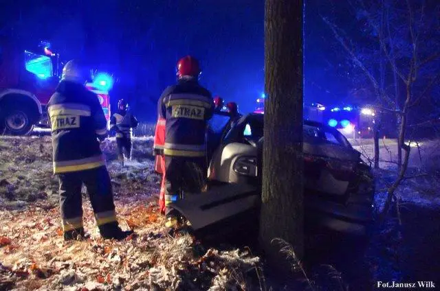 Wypadek pod Trzebieniem. Jedna osoba ranna