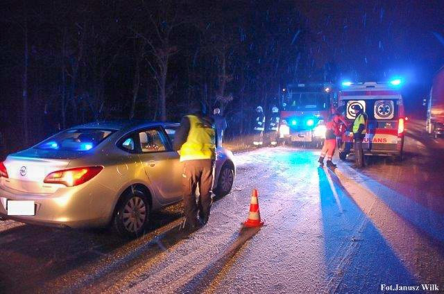 Wypadek pod Trzebieniem. Jedna osoba ranna