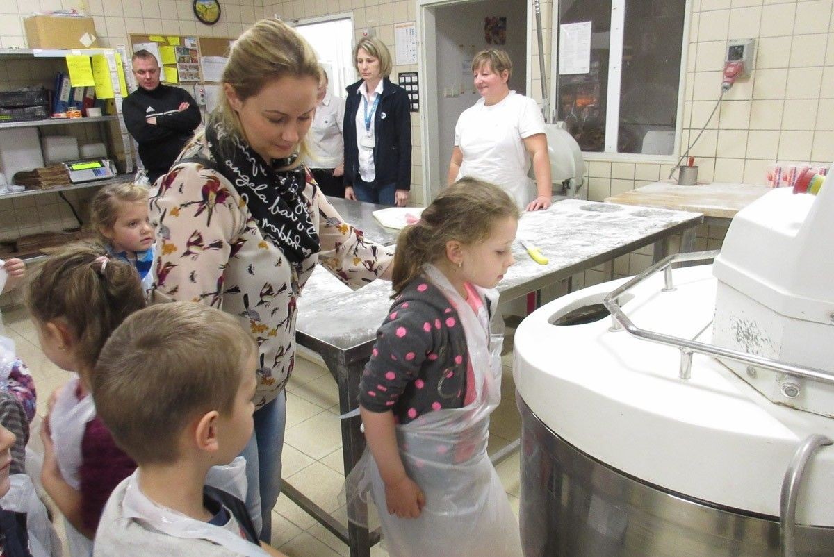 Sześciolatki z Tomaszowa odwiedziły Carrefour Bolesławiec