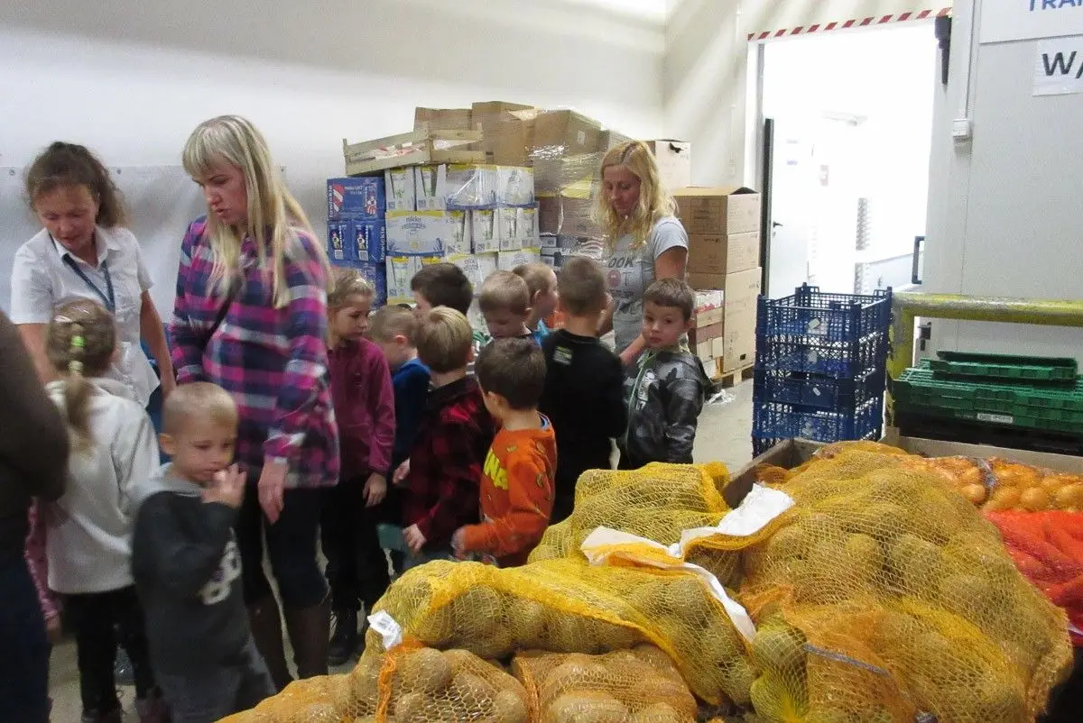 Sześciolatki z Tomaszowa odwiedziły Carrefour Bolesławiec