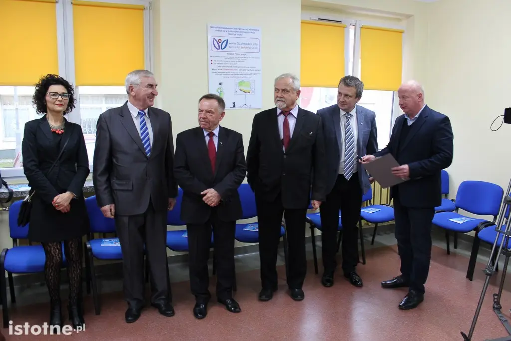 Szpital powiatowy: Dział Fizjoterapii otwarty